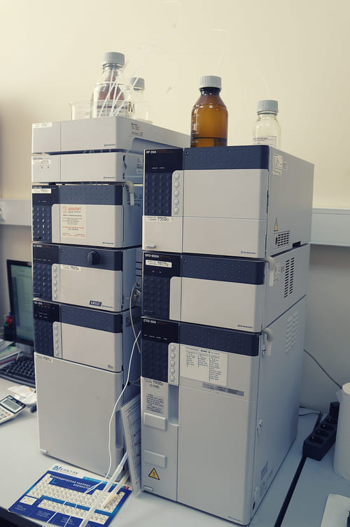 жидкостный хроматограф