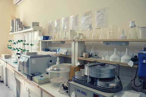 основное оборудование лабораторий